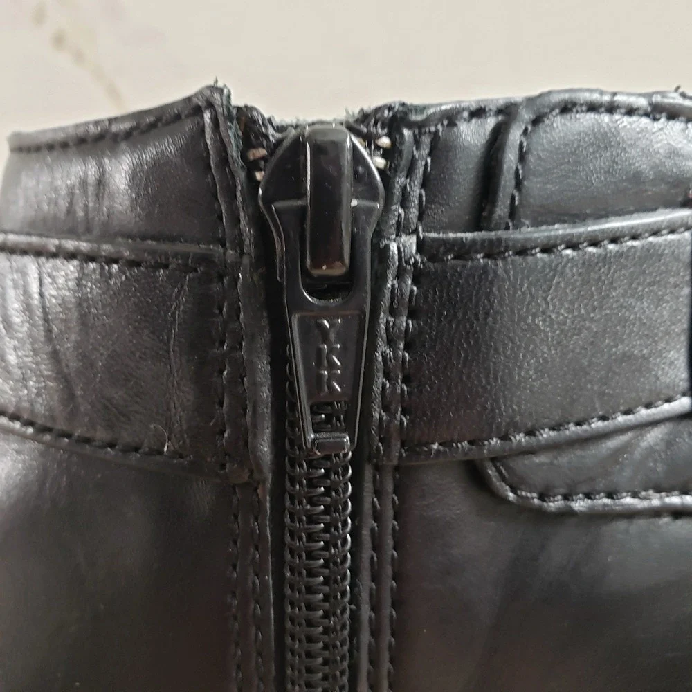 COACH Boots Womens 6.5 Black Sondra Leather High Heel Belted Booties‎